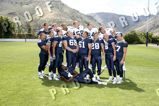 Illustration for article titled Awful Team Photos — The Definitive Collection